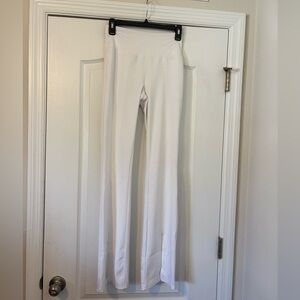 Seaav NWT White Flare Yoga Pants With Slit Size Small $110 Retail